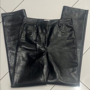 Aritzia Black Wide Leg Pants new only worn 2 times